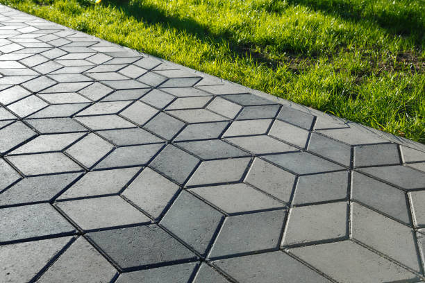 Best Professional Driveway Pavers  in Combe, LA